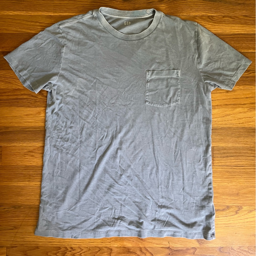 Gap T-shirt with Pocket